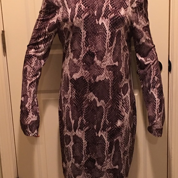 J LO Fitted dress - Picture 4 of 4